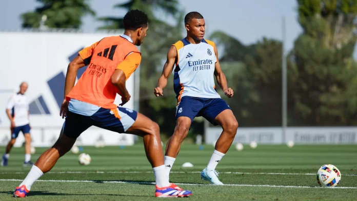 Kylian Mbappé entrenando con el Real Madrid en Valdebebas (Foto: RealMadrid.com)